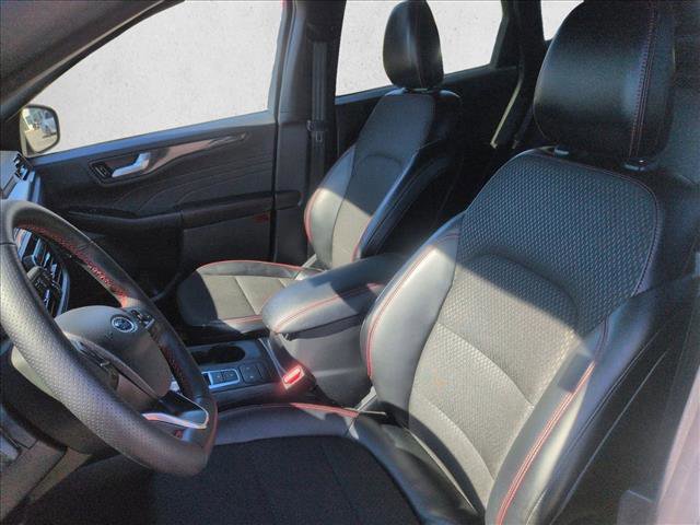 Used 2025 Ford Escape ST-Line AWD/4WD image 16