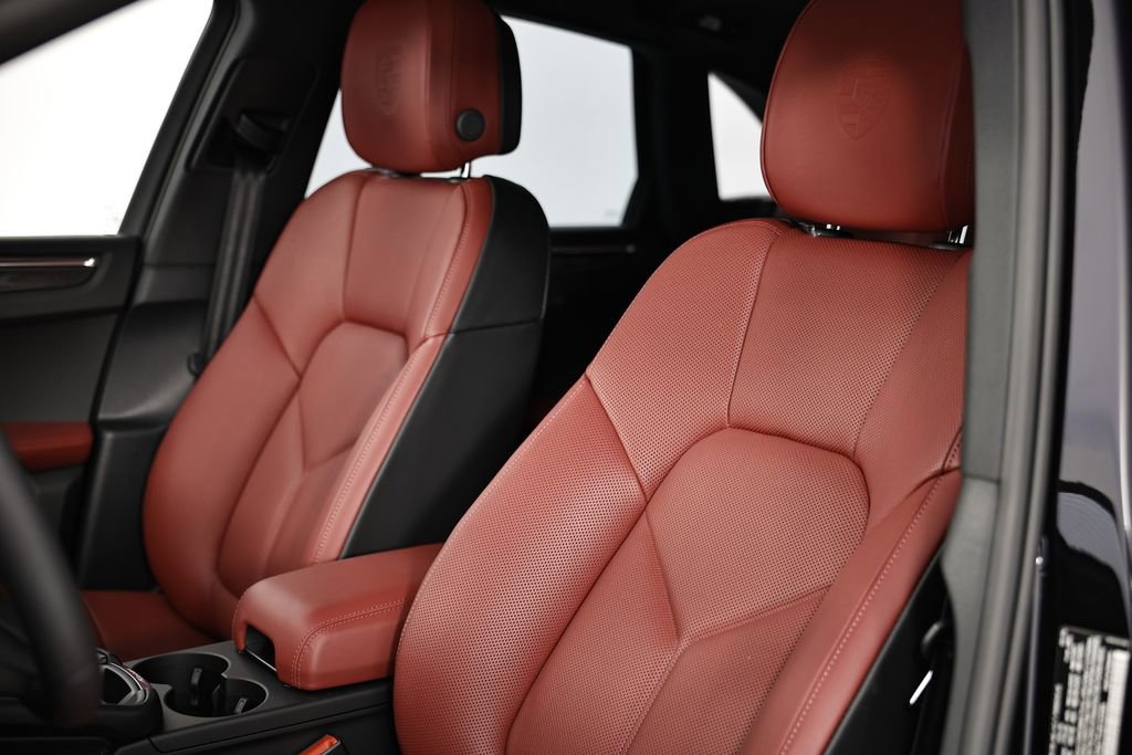 New 2026 Porsche Macan image 22