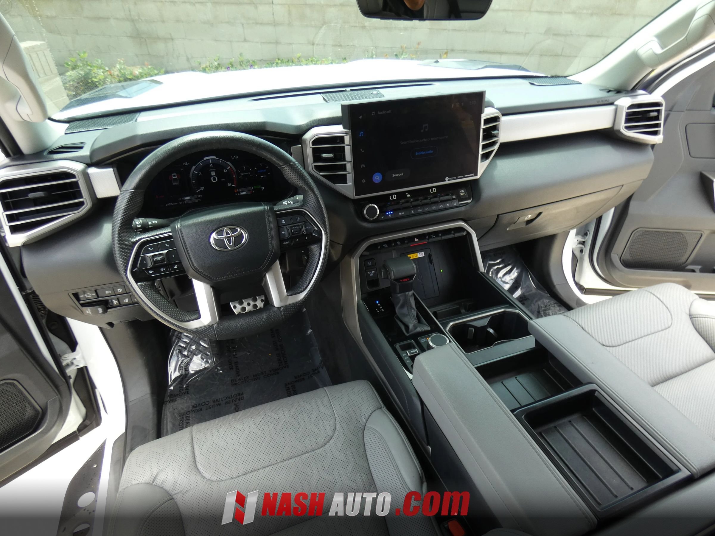 Used 2024 Toyota Tundra Limited w/ TRD Off-Road Package AWD/4WD image 31