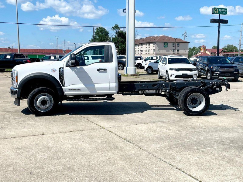 Used 2025 Ford F550 2WD Regular Cab Super Duty image 7