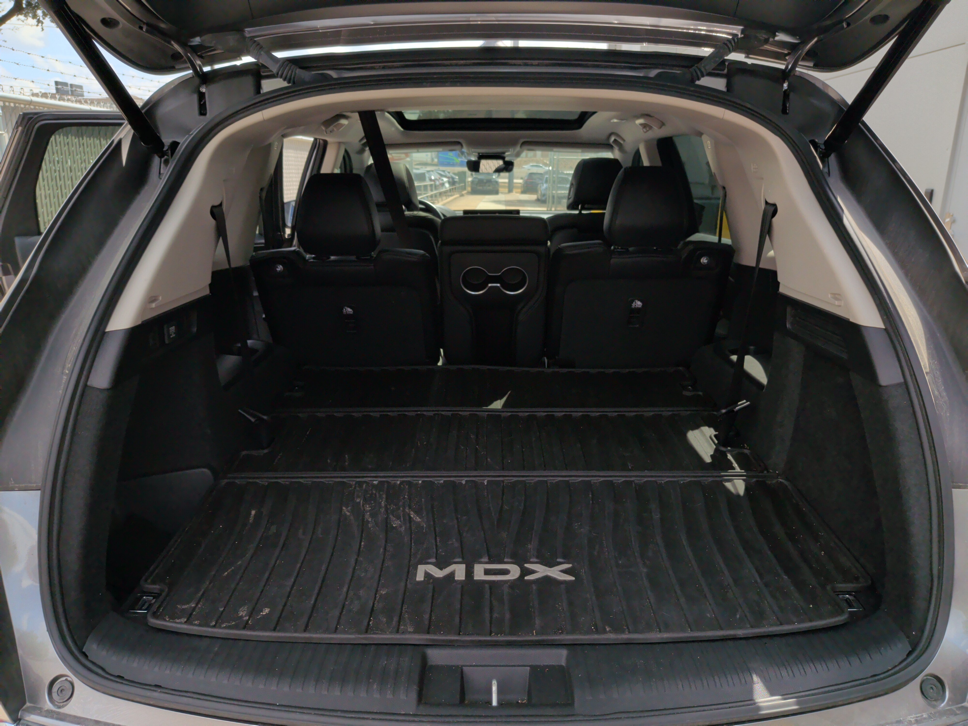 Used 2024 Acura MDX FWD image 30