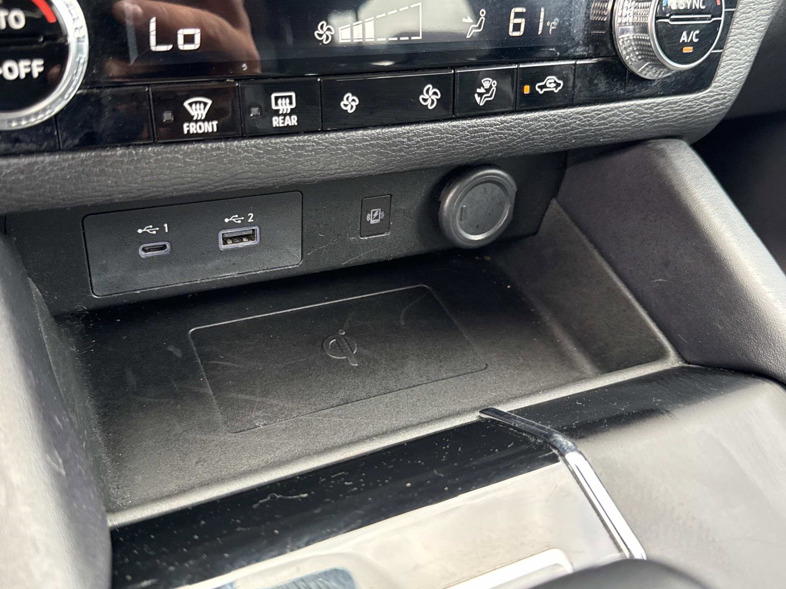 Used 2024 Mitsubishi Outlander FWD image 27