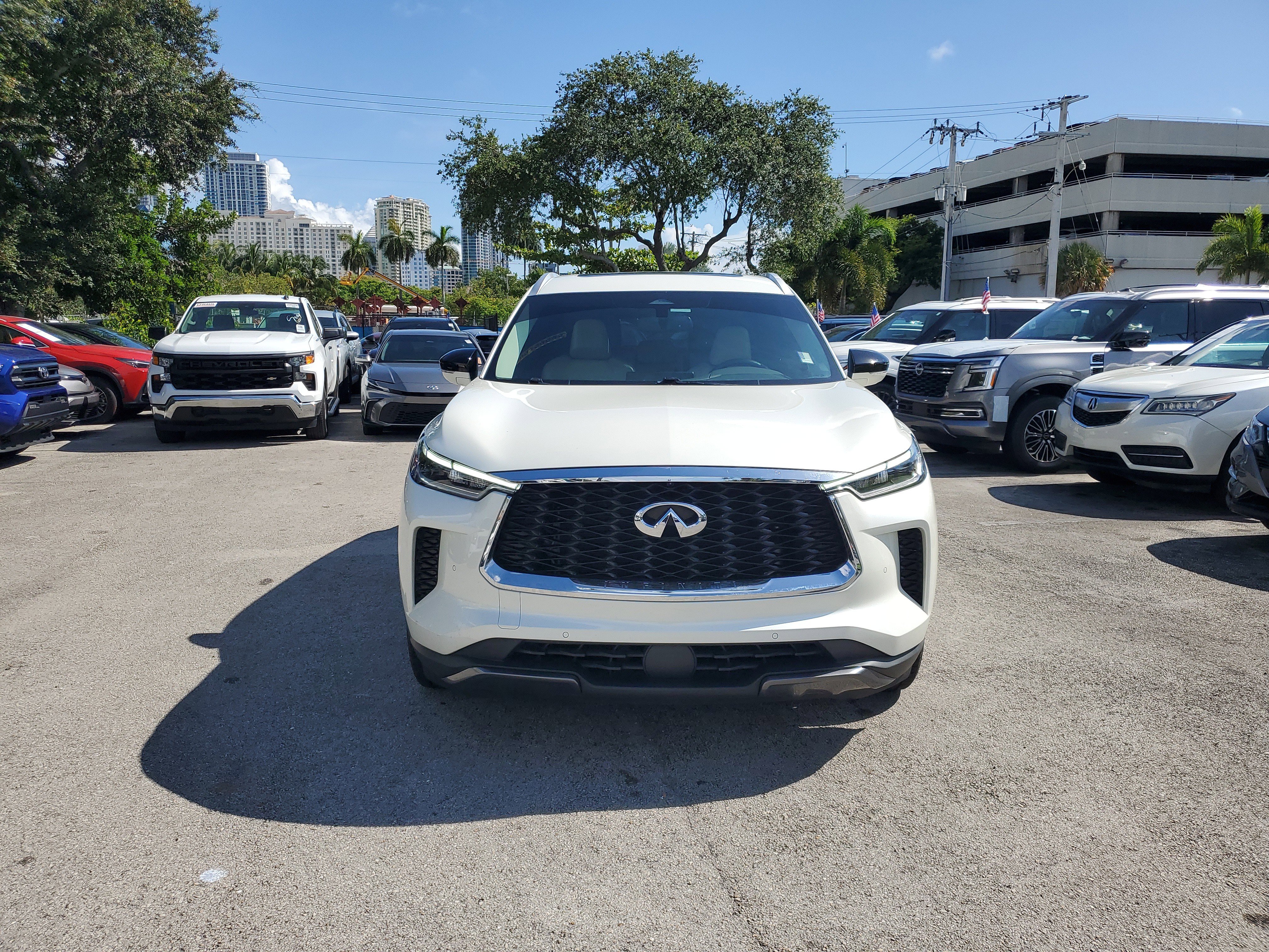 Used 2022 INFINITI QX60 Luxe image 2