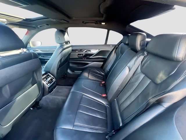 Used 2019 BMW 740i w/ M Sport Package image 25