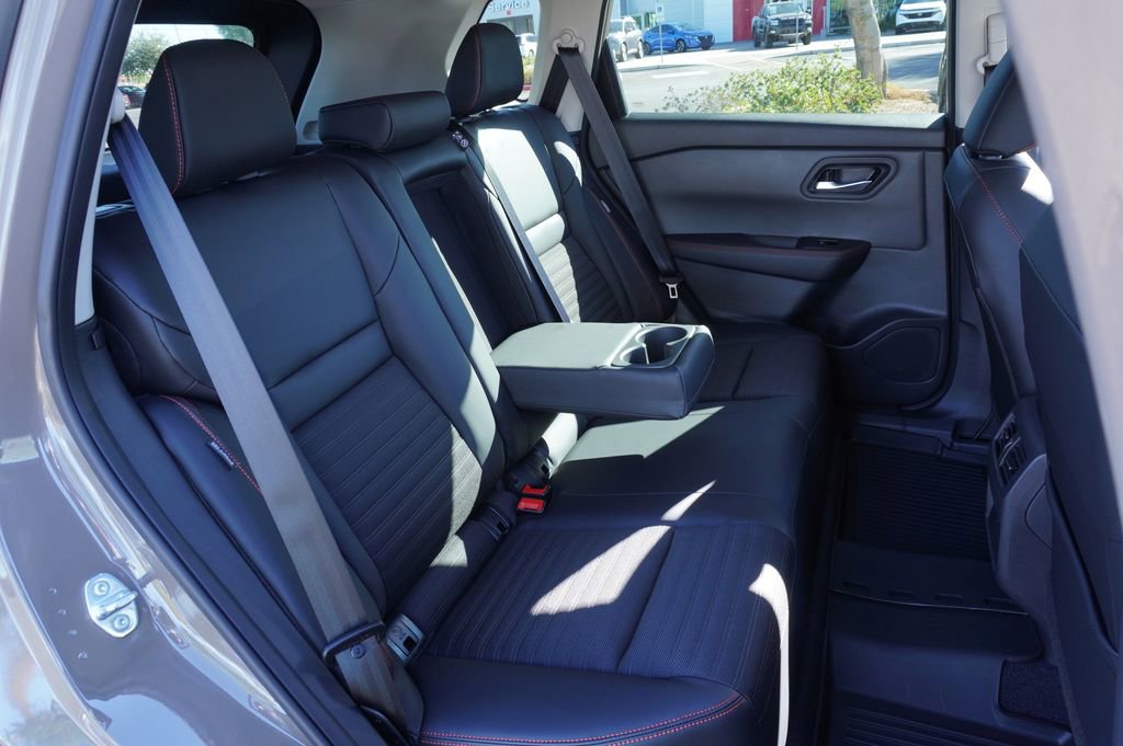 New 2026 Nissan Rogue SV image 9
