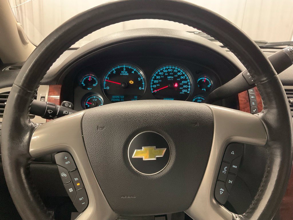 Used 2013 Chevrolet Avalanche LTZ AWD/4WD image 15
