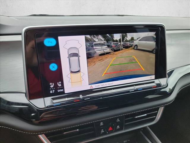 Used 2024 Volkswagen Atlas Cross Sport SE w/ Panoramic Sunroof Package FWD image 20