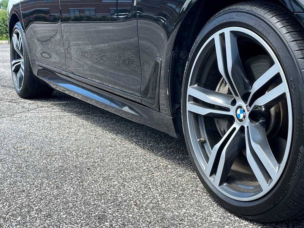 Used 2018 BMW 750i xDrive AWD/4WD image 9
