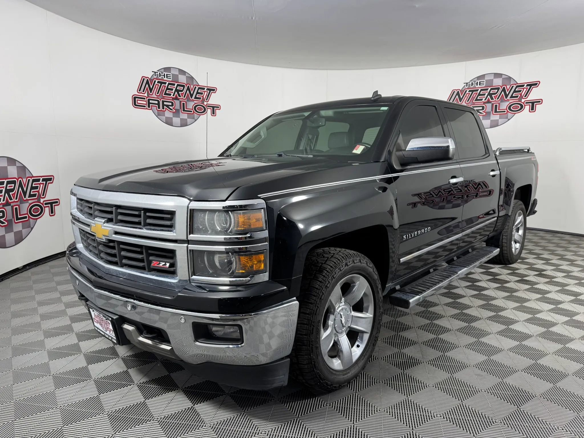 Used 2014 Chevrolet Silverado 1500 LTZ Z71 w/ LTZ Plus Package AWD/4WD image 3