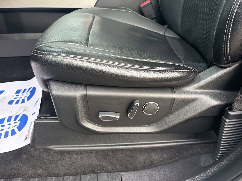 Used 2017 Ford F150 Lariat w/ Equipment Group 501A Mid image 15