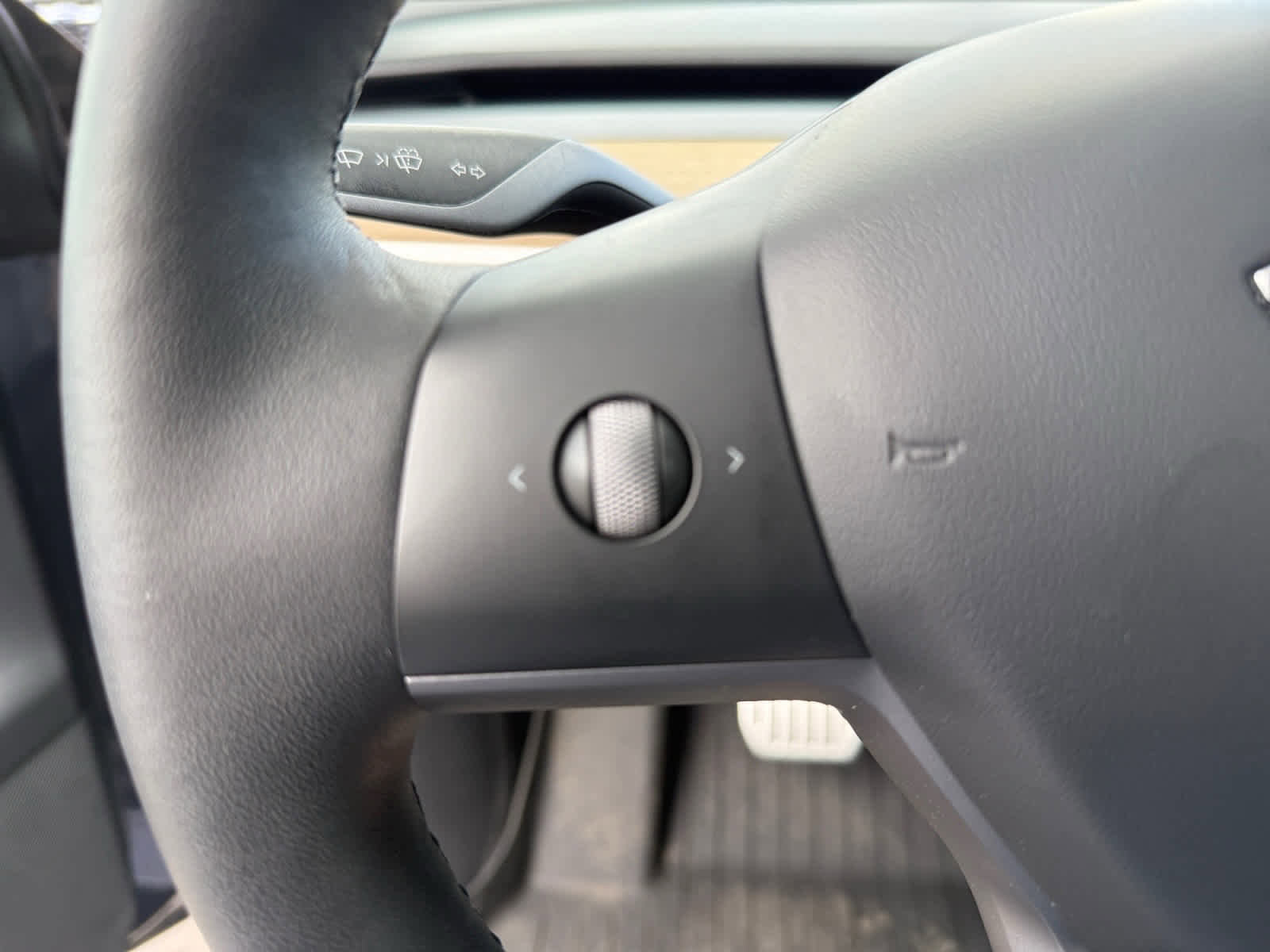 Used 2022 Tesla Model Y Performance image 22