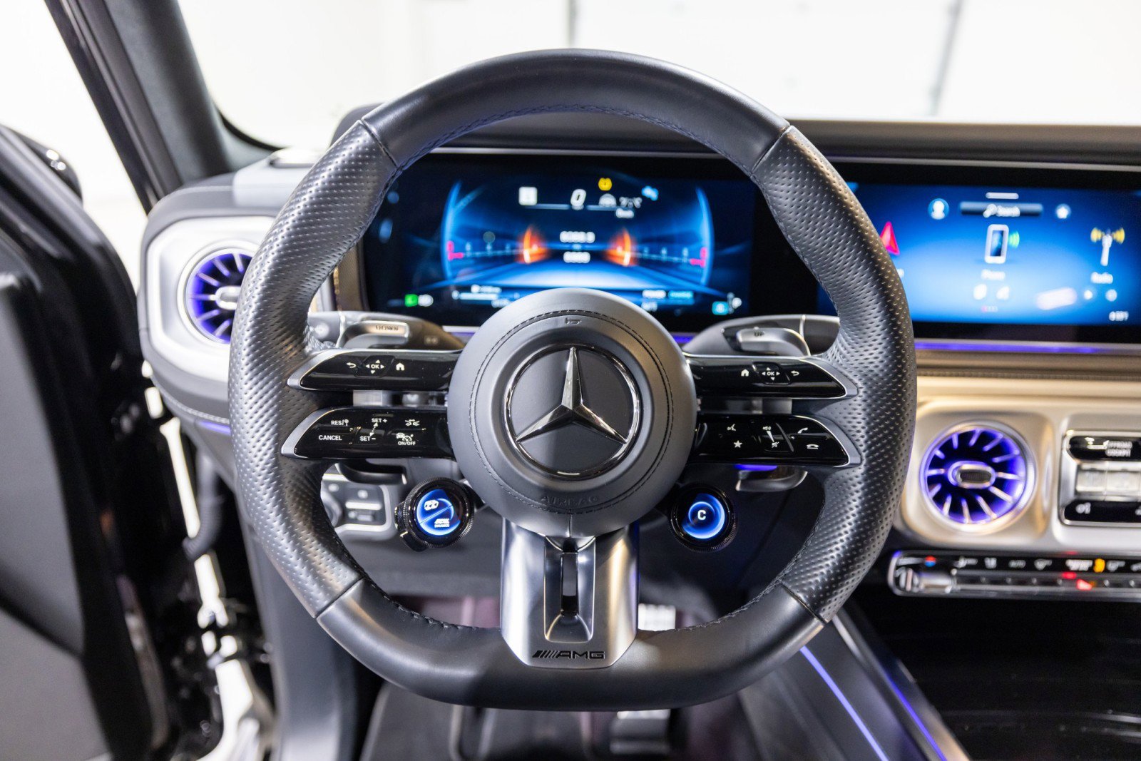 Used 2025 Mercedes-Benz G 63 AMG 4MATIC image 40