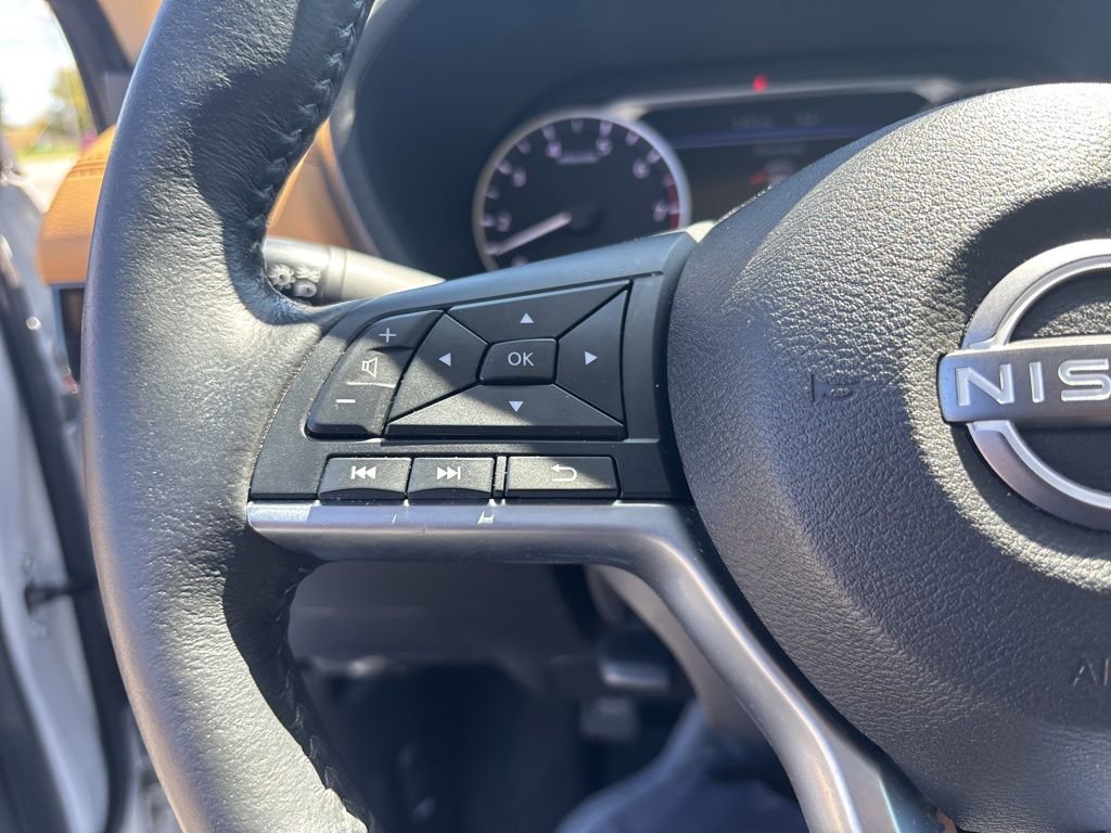 Used 2024 Nissan Sentra SV w/ SV Premium Package FWD image 19