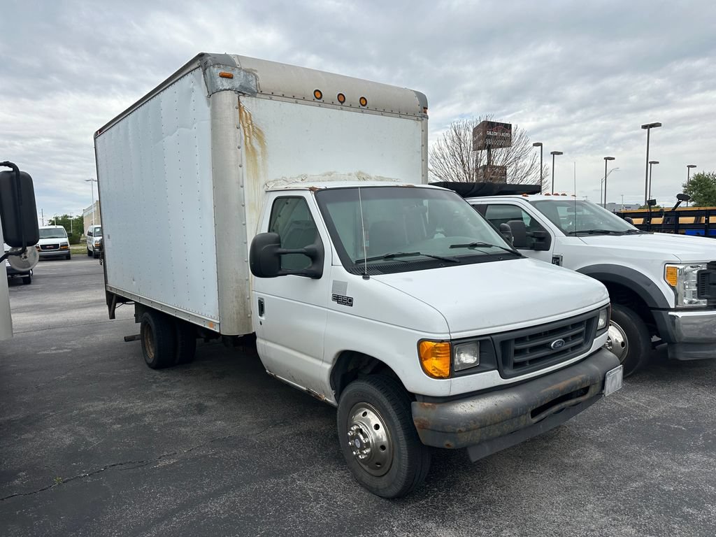 Used 2003 Ford E-350 and Econoline 350 Super Duty RWD image 4