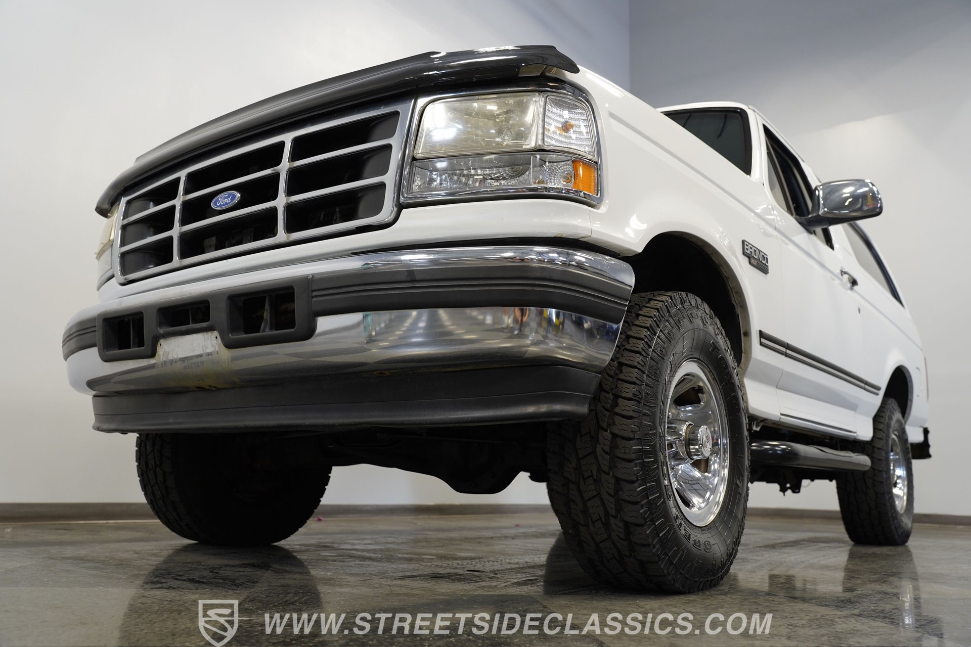 Used 1996 Ford Bronco XLT AWD/4WD image 21