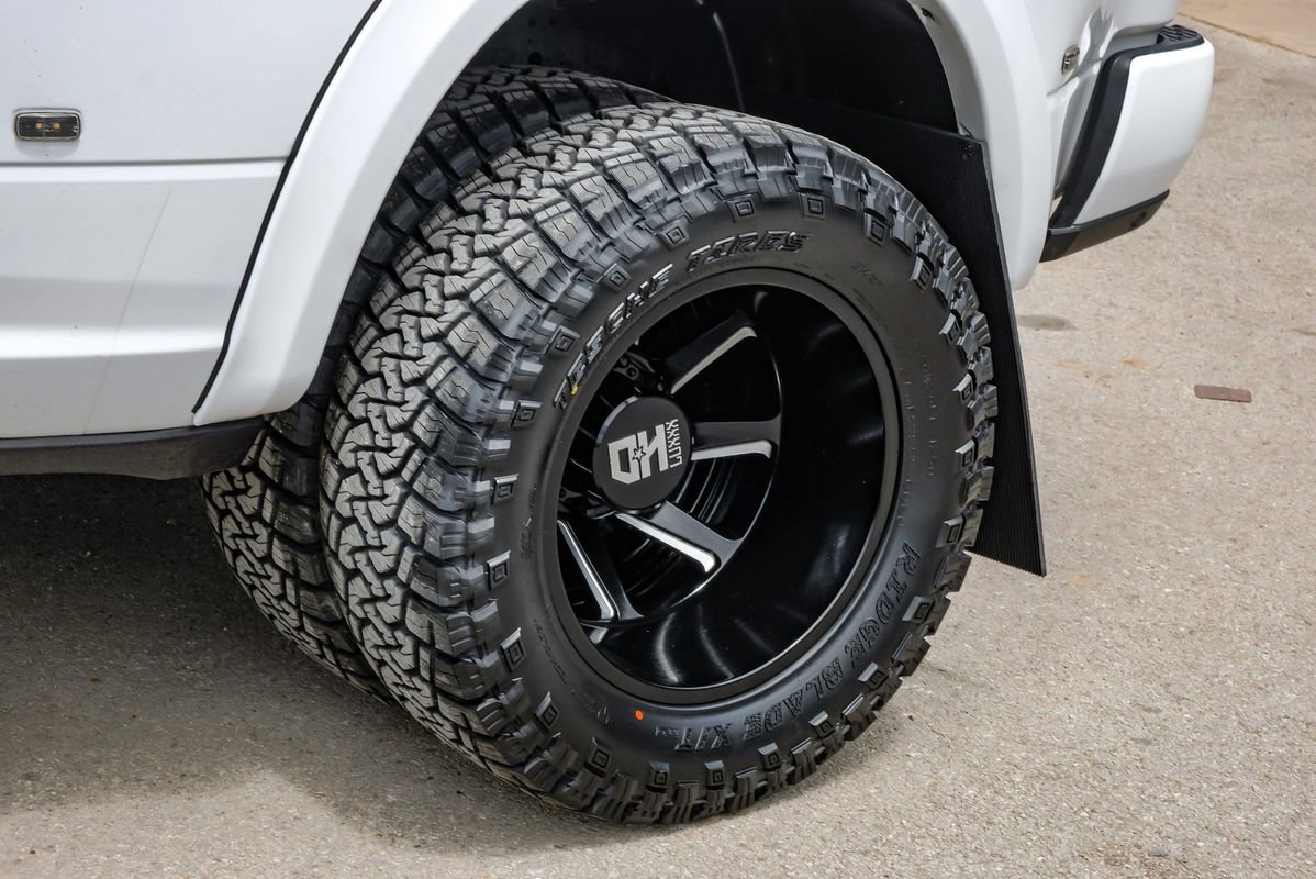 Used 2024 RAM 3500 Tradesman w/ Chrome Appearance Group image 64