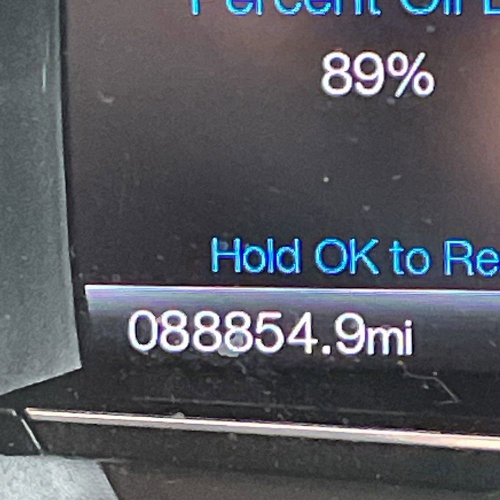 Used 2016 Ford Explorer XLT w/ Equipment Group 202A image 10