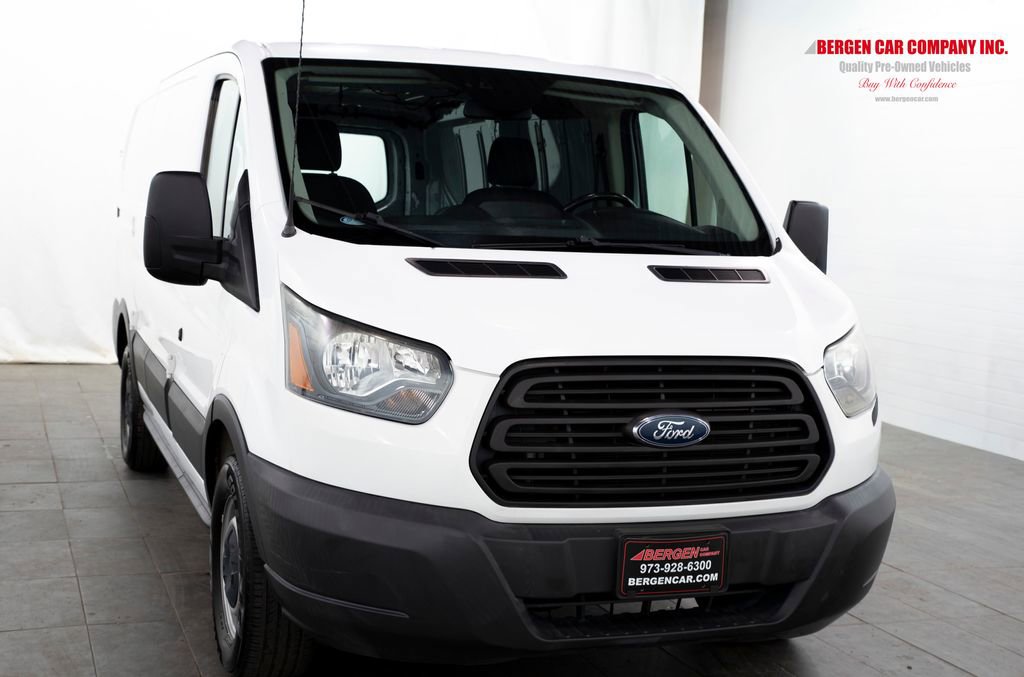 Used 2017 Ford Transit 150 130 Low Roof RWD image 1