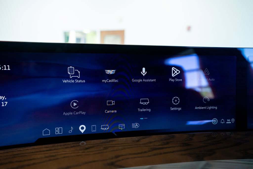 Used 2026 Cadillac Escalade ESV Platinum Sport w/ LPO, ONYX Package image 36