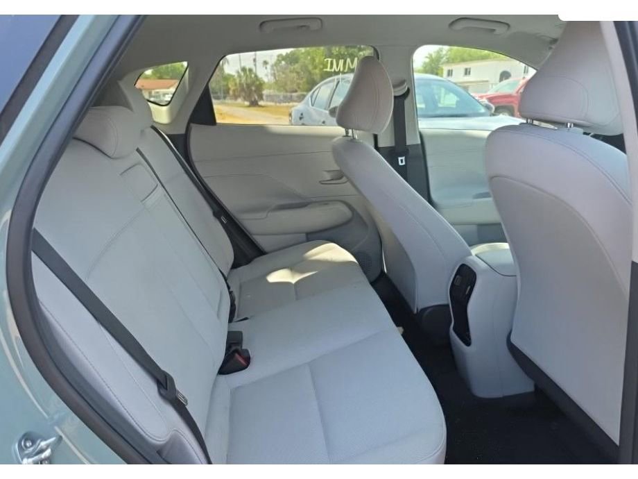 Used 2024 Hyundai Kona SEL FWD image 6