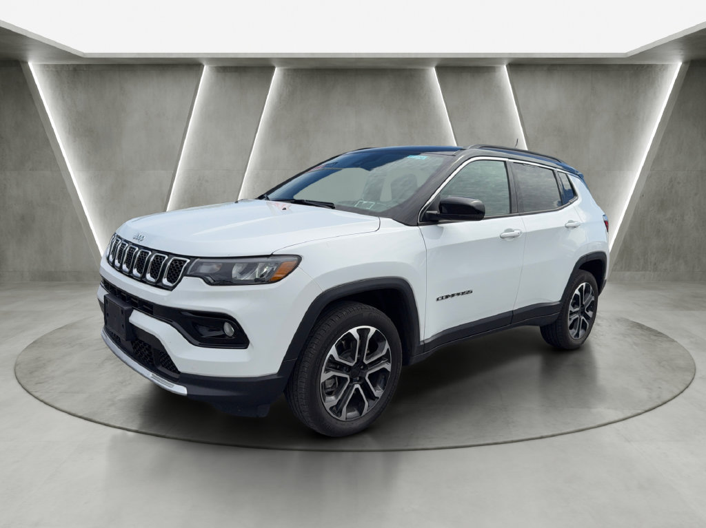 Used 2023 Jeep Compass Limited AWD/4WD image 3