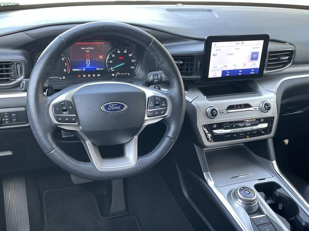 Certified 2021 Ford Explorer XLT w/ Equipment Group 202A AWD/4WD image 8