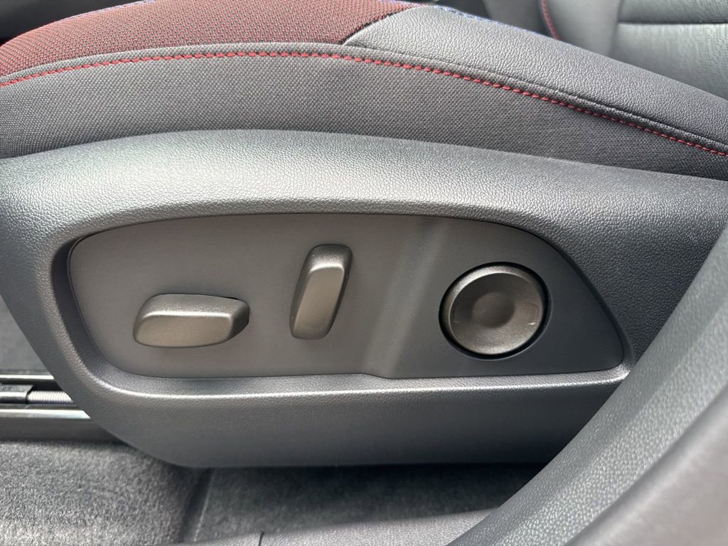 New 2026 Chevrolet Equinox RS image 10