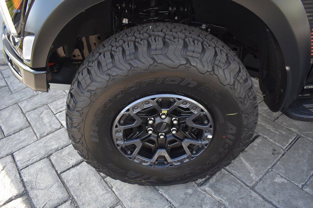 Used 2025 Ford F150 Raptor w/ Equipment Group 803A Raptor R image 4