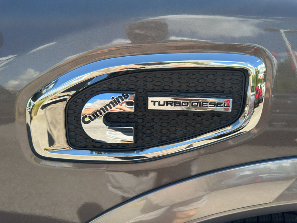 Used 2018 Nissan Titan Platinum Reserve w/ Platinum Utility Package image 17