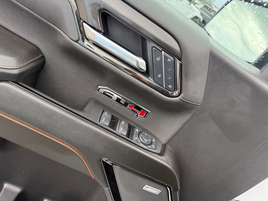 Used 2025 GMC Sierra 1500 AT4 w/ AT4 Premium Package AWD/4WD image 6
