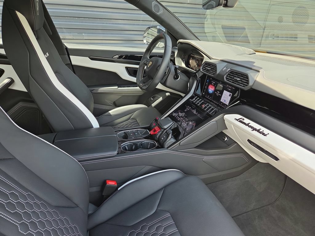Used 2024 Lamborghini Urus S AWD/4WD image 18