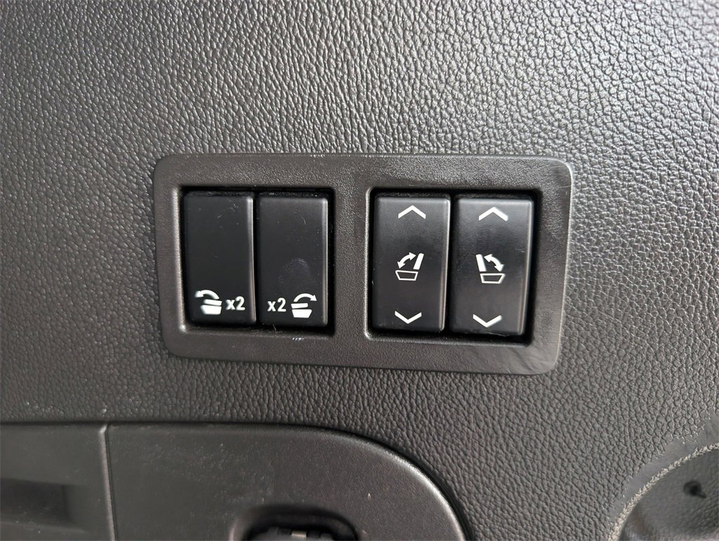 Used 2015 Chevrolet Tahoe LTZ image 19