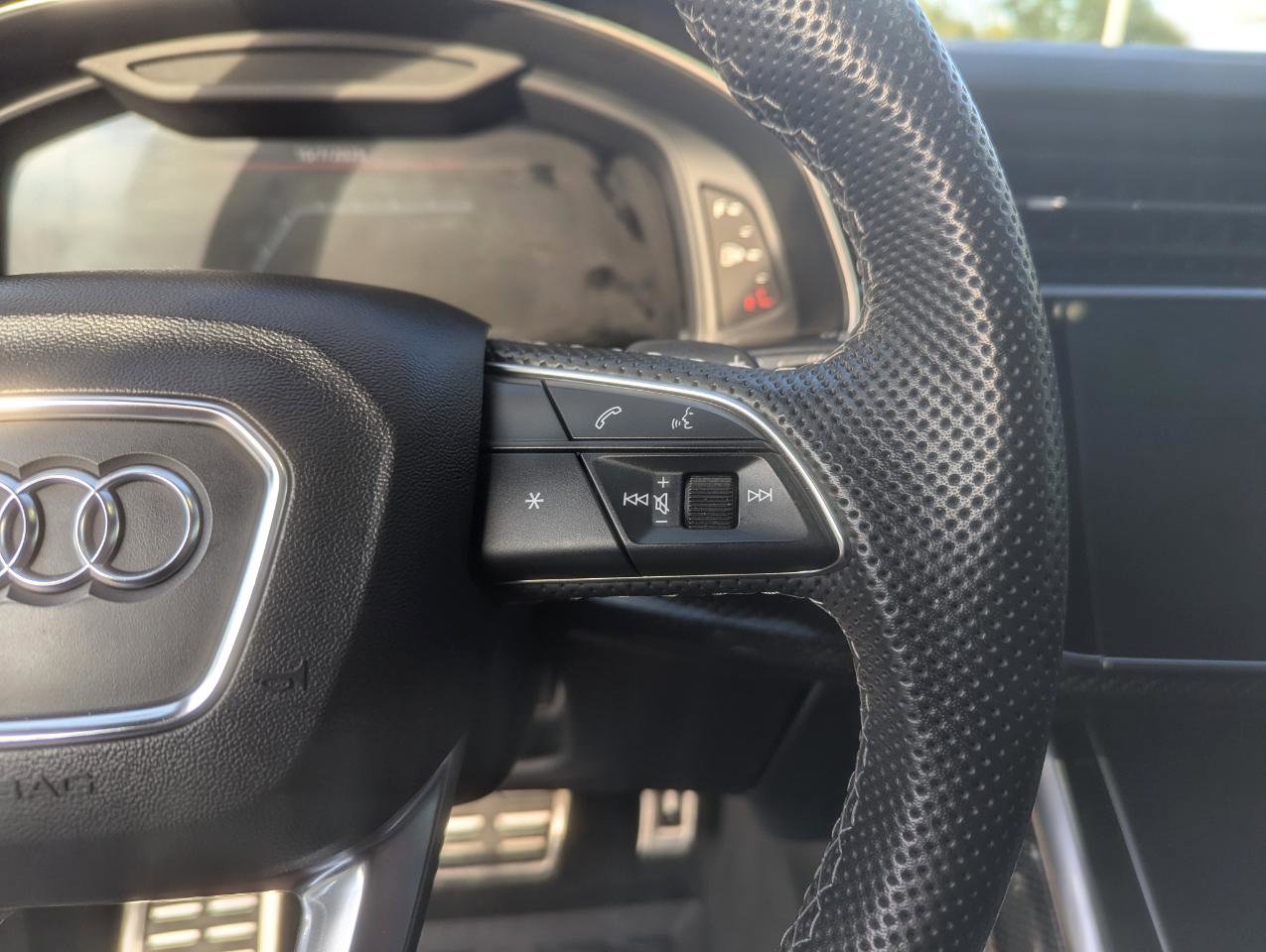 Used 2023 Audi SQ8 Premium Plus image 17