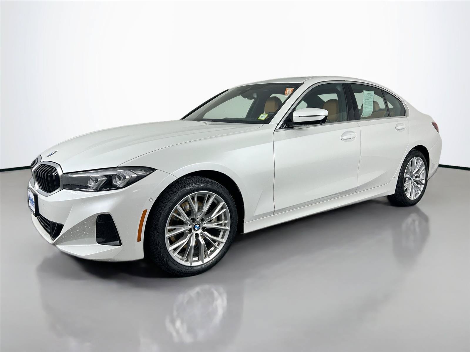 Certified 2023 BMW 330i xDrive Sedan w/ Parking Assistance Package AWD/4WD image 2