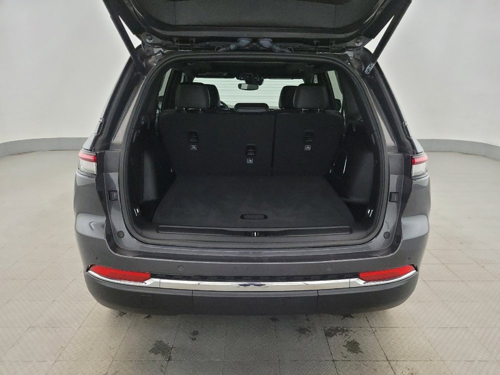 Used 2024 Jeep Grand Cherokee Limited 4xe image 29