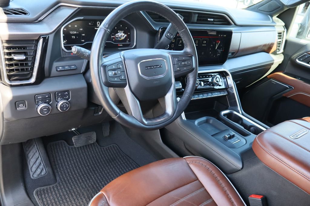Used 2024 GMC Sierra 2500 Denali Ultimate image 11