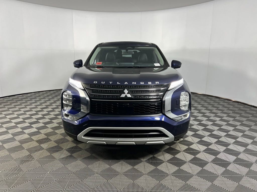 Used 2024 Mitsubishi Outlander SE image 11