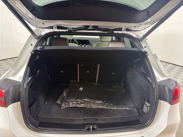 Used 2025 Mercedes-Benz GLA 250 4MATIC image 7
