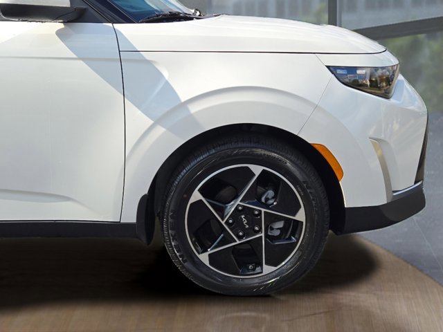 Used 2025 Kia Soul EX image 5