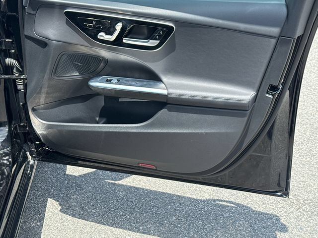 Used 2025 Mercedes-Benz C 300 Sedan image 14