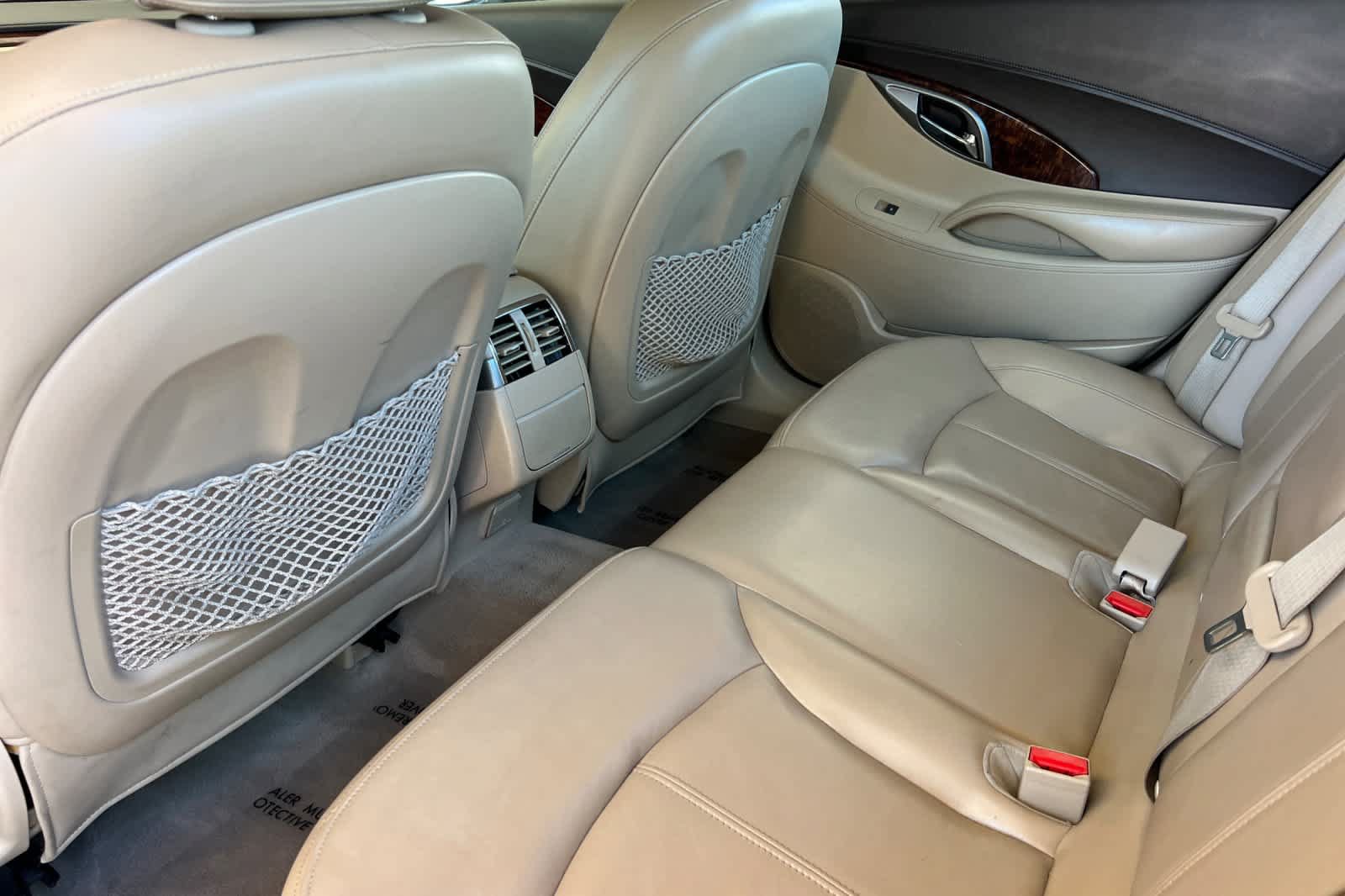 Used 2013 Buick LaCrosse Leather w/ Entertainment Package FWD image 4