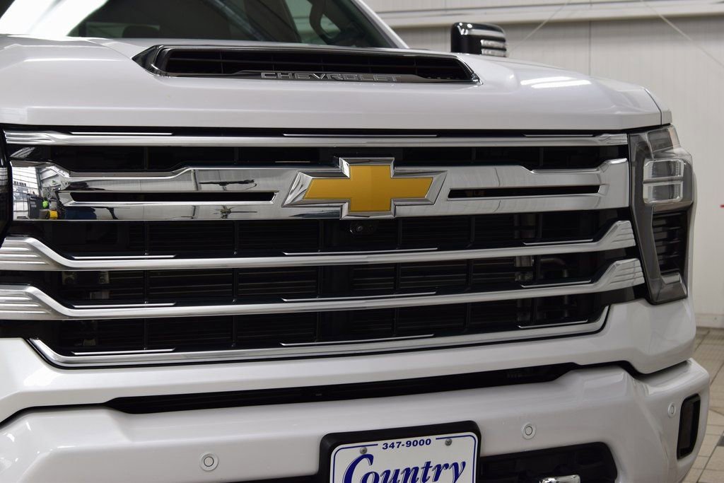Used 2024 Chevrolet Silverado 2500 High Country w/ Technology Package image 11