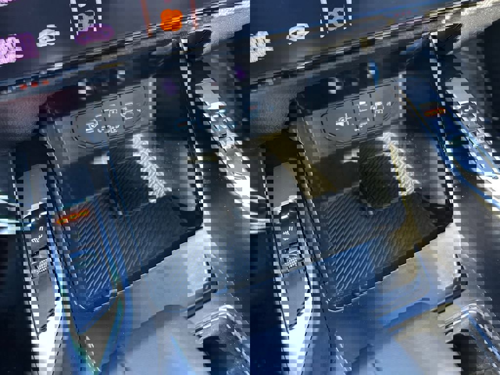 Used 2024 Kia Sorento X-Line EX image 36