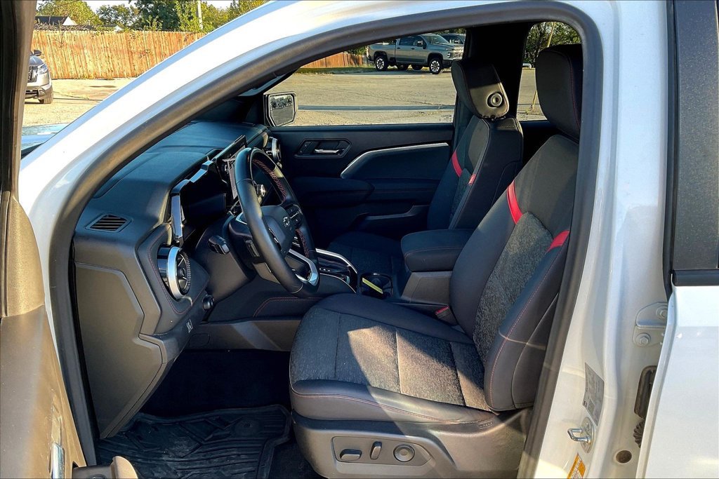 Used 2026 Chevrolet Colorado Z71 AWD/4WD image 22
