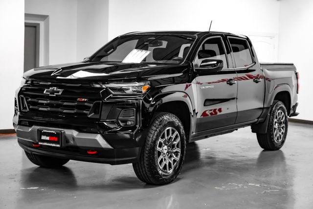 Used 2026 Chevrolet Colorado Z71 w/ Technology Package AWD/4WD image 6
