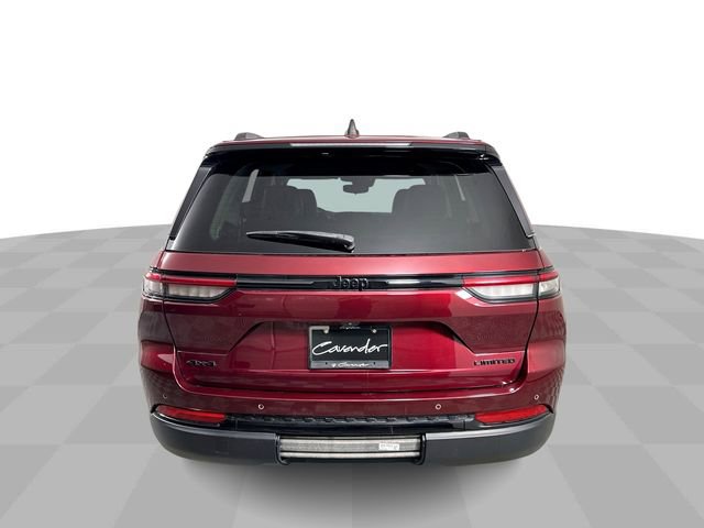Used 2023 Jeep Grand Cherokee Limited w/ Black Appearance Package AWD/4WD image 7