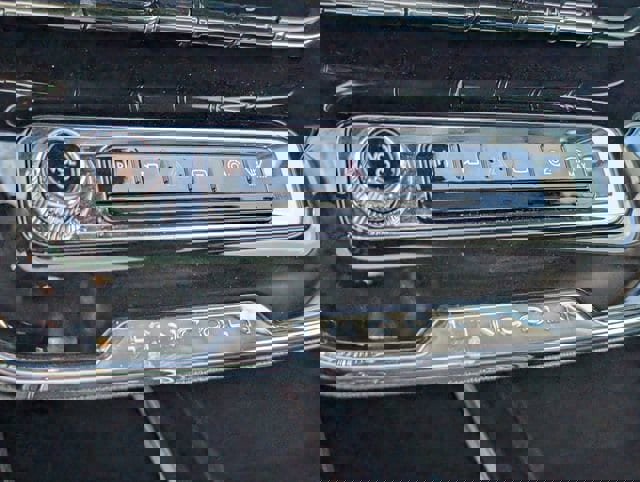 Used 2025 Lincoln Corsair Grand Touring w/ Equipment Group 301A image 18