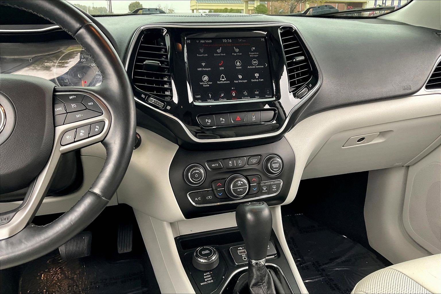 Used 2019 Jeep Cherokee Limited w/ Technology Group image 6