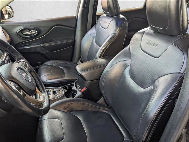 Used 2016 Jeep Cherokee Limited image 16