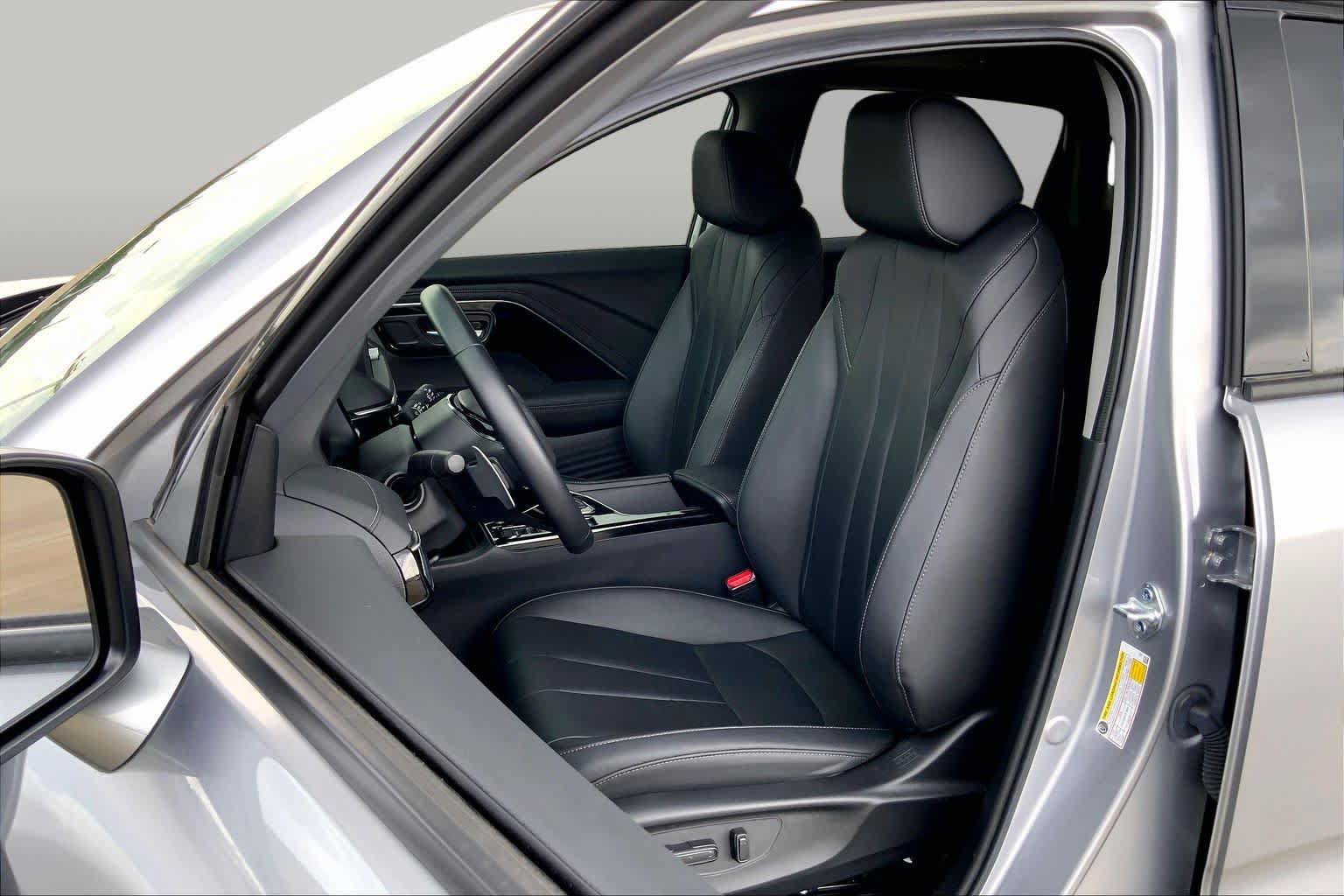 Used 2025 Acura ADX AWD image 8